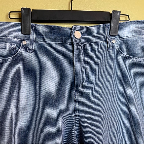 Bandolino Mandie Skinny Ankle Jeans - Size 8 - Picture 5 of 7